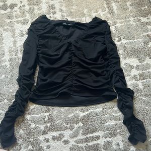 Long sleeve cinched top